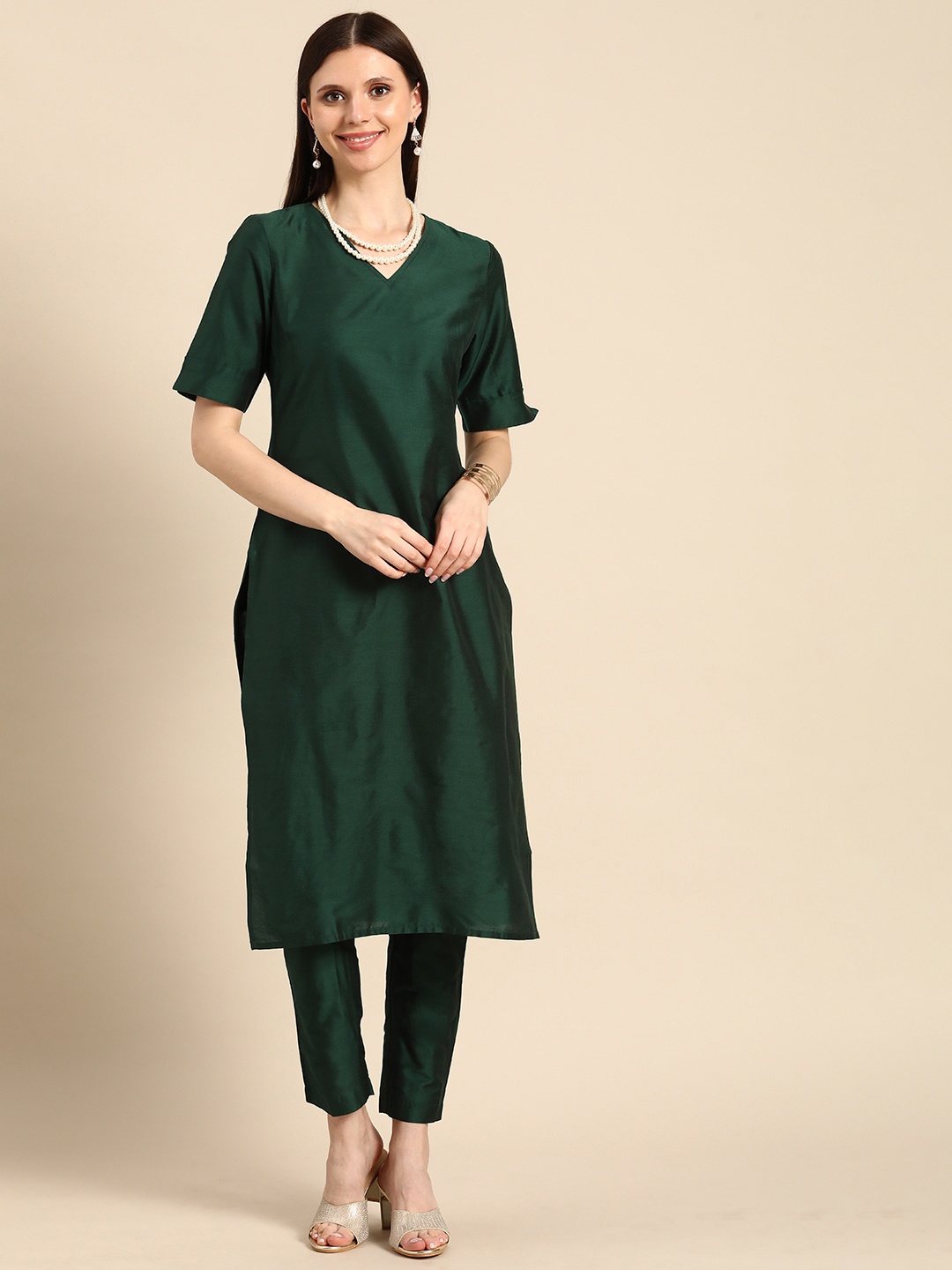 

Anouk Women Dark Green Solid V-Neck Straight Kurta with Trousers