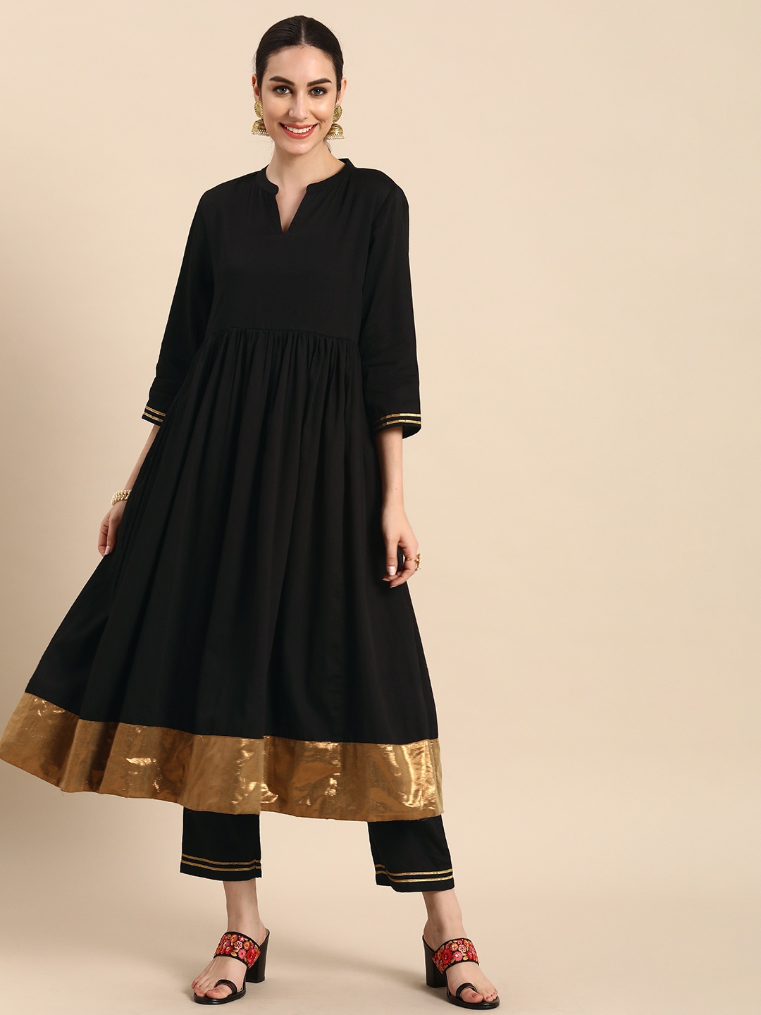 

Anouk Women Black Colourblocked Empire Sequinned Pure Cotton Kurta with Trousers