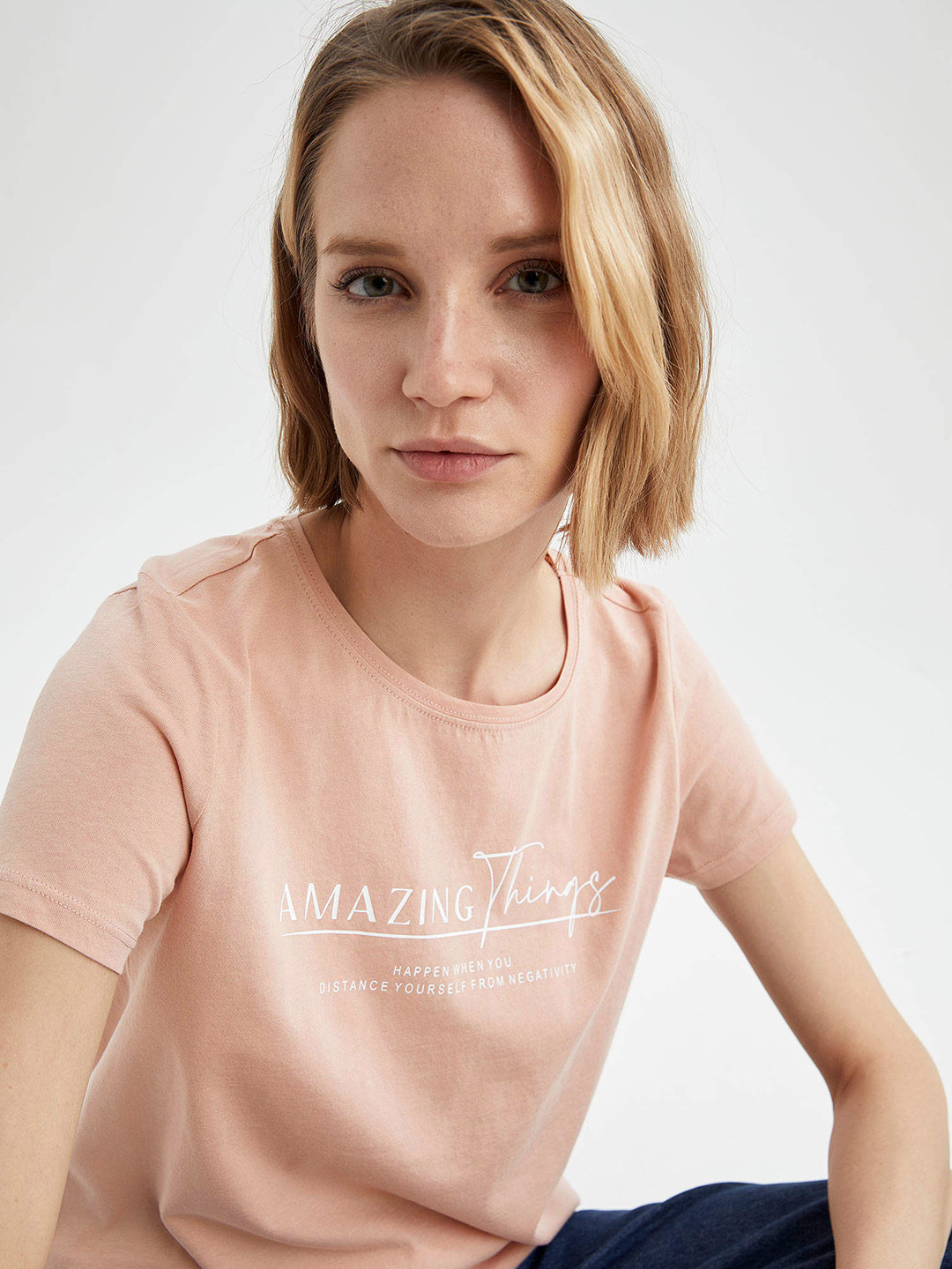 

DeFacto Women Rose & White Typography Printed Cotton T-shirt