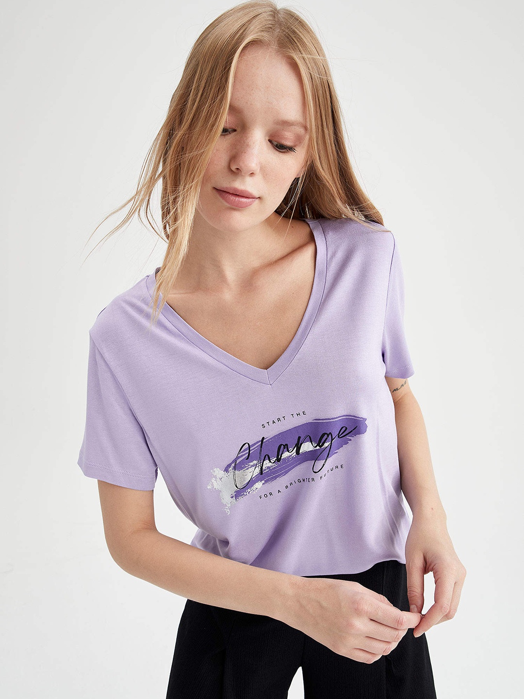 

DeFacto Women Lavender & Black Typography Printed V-Neck T-shirt