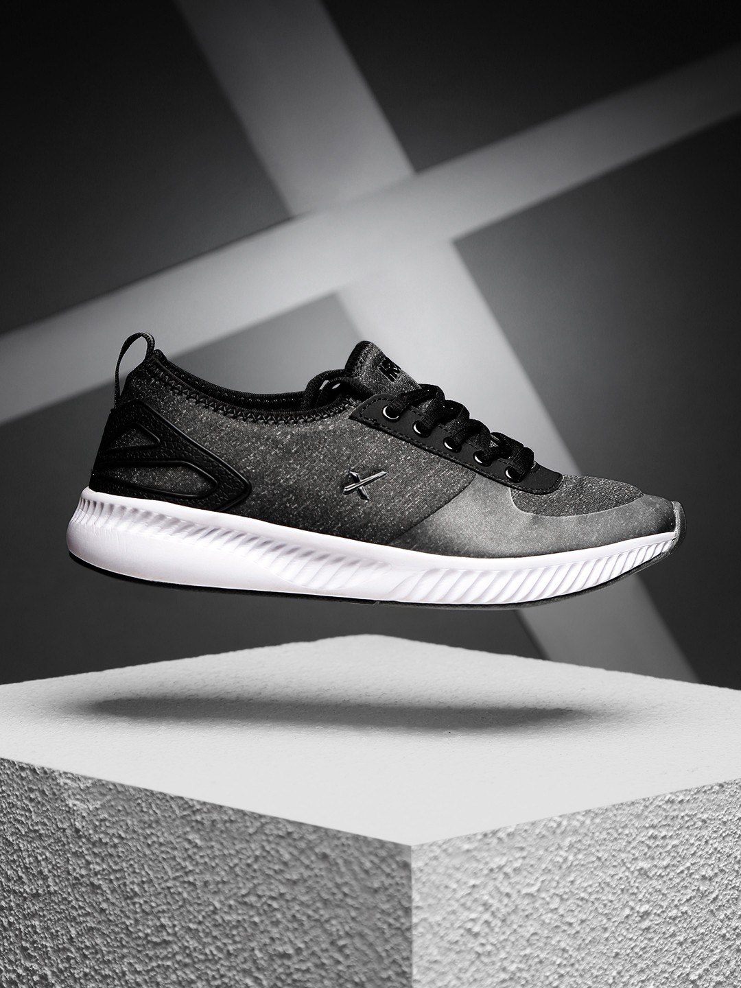 

HRX by Hrithik Roshan Men Charcoal Grey Street Run Running Shoes