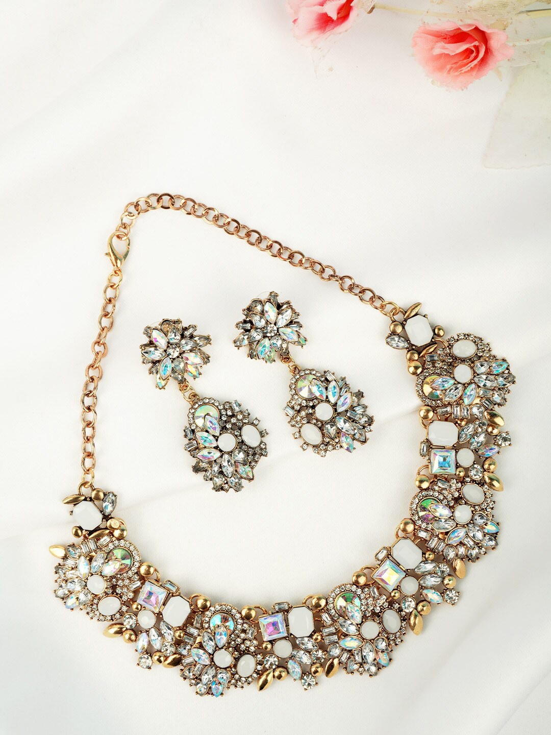 

Ferosh White & Gold-Toned Stone-Studded Beaded Jewellery Set