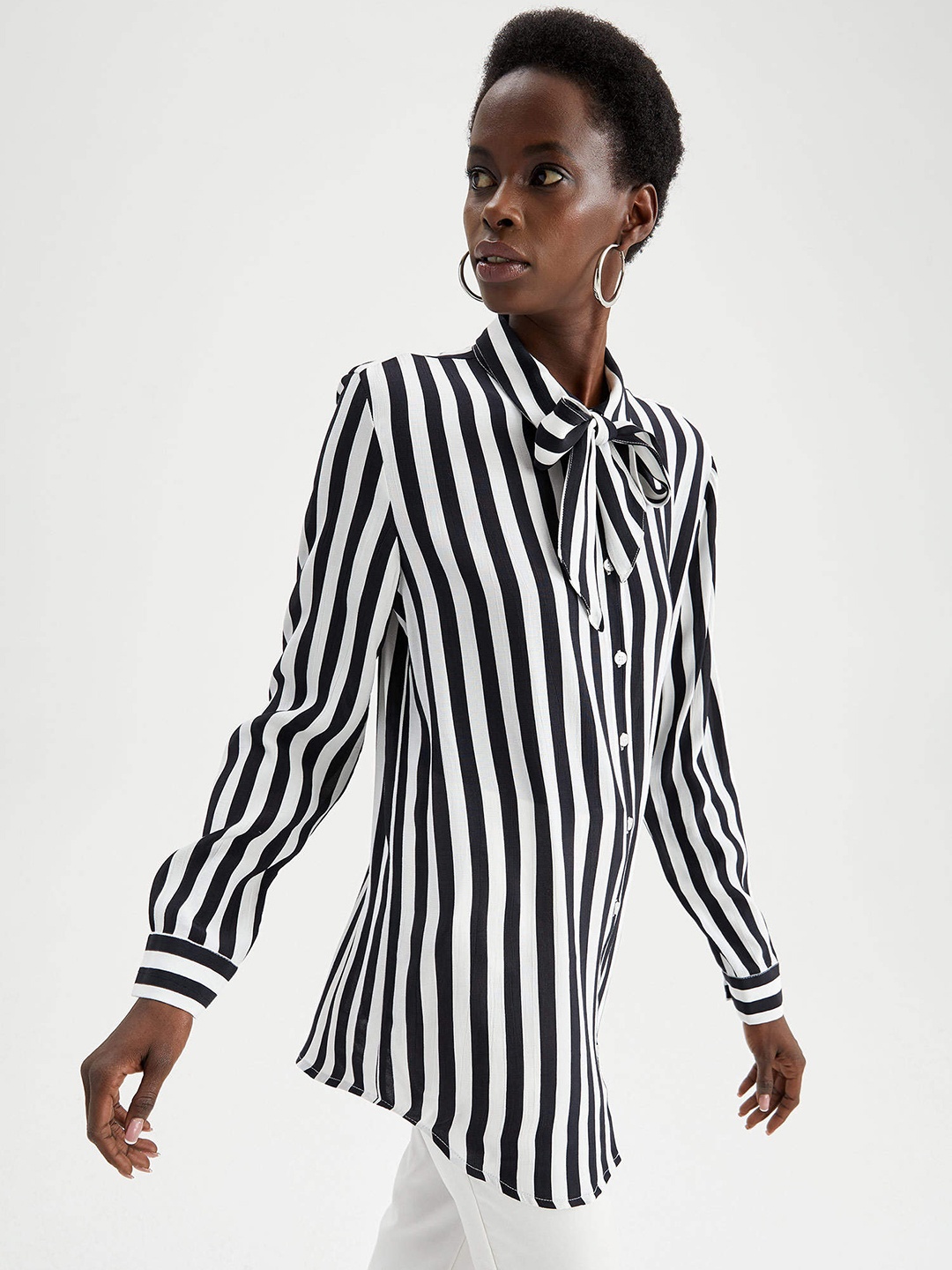

DeFacto Women Black & White Striped Regular Fit Longline Casual Shirt