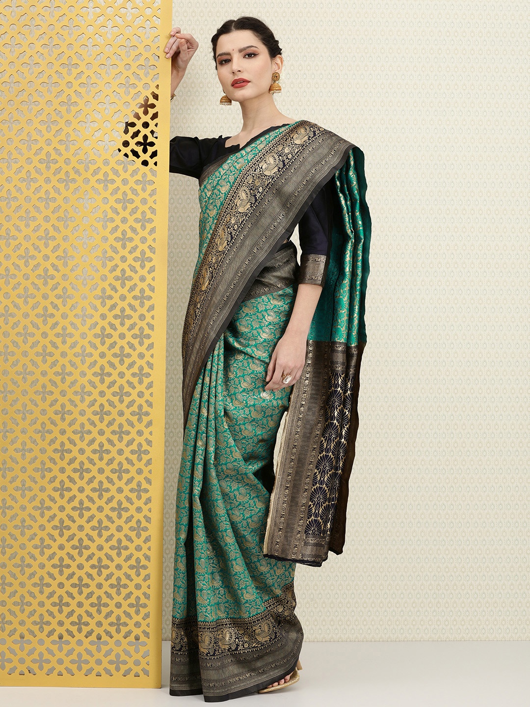 

House of Pataudi Sea Green & Navy Blue Ethnic Motifs Zari Silk Blend Banarasi Saree