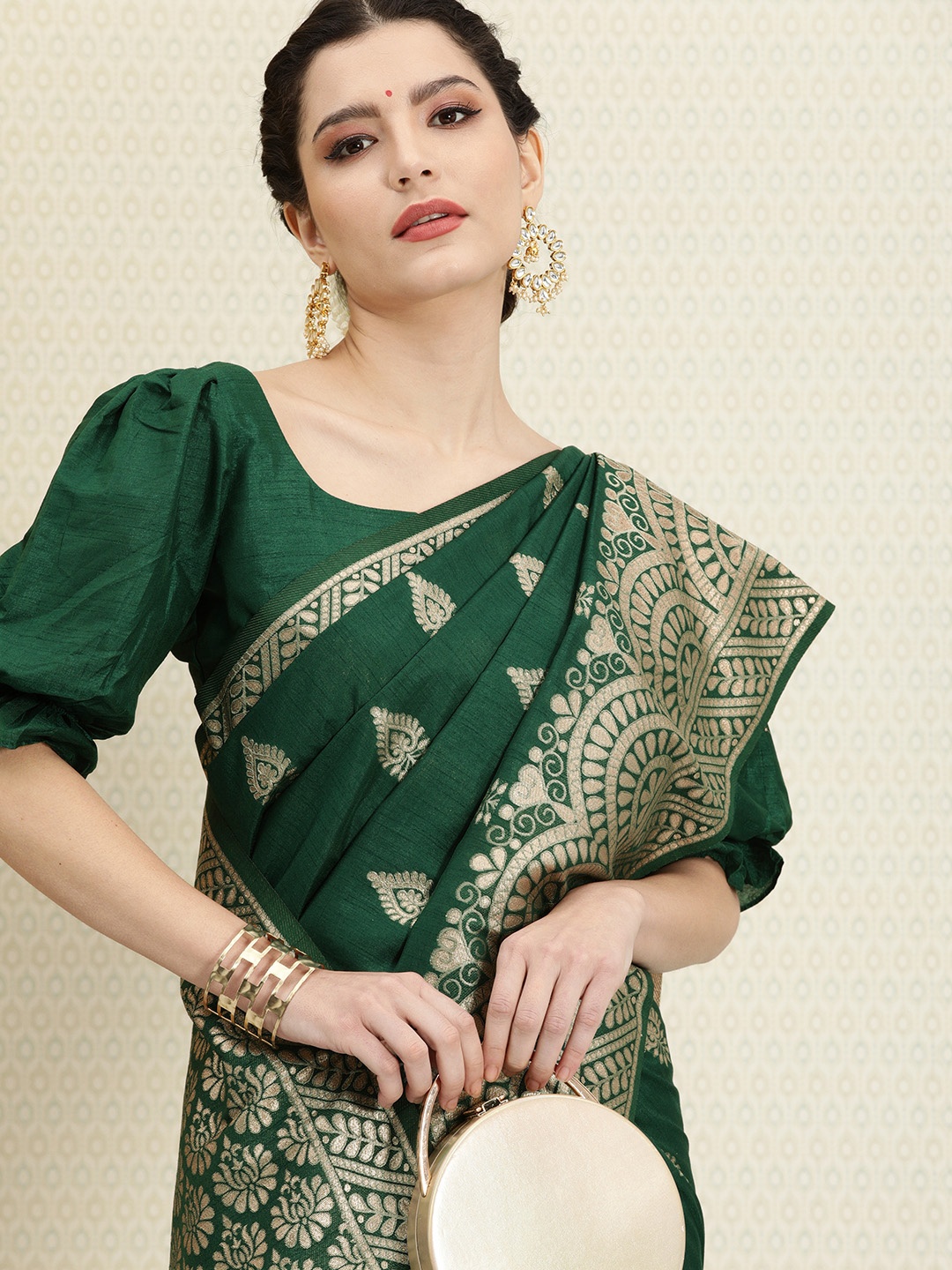 

House of Pataudi Green & Gold-Toned Ethnic Motifs Zari Silk Blend Banarasi Saree