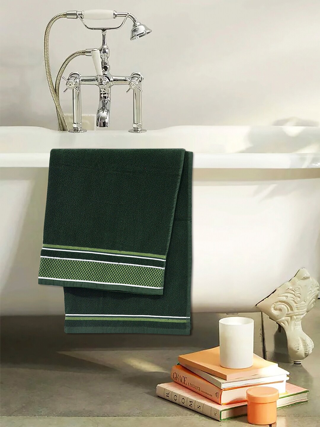 

Divine Casa Green Solid Cotton 500 GSM Bath Towel