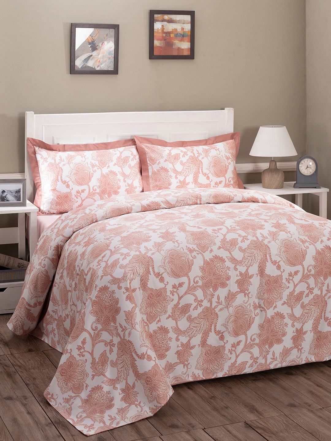 

MASPAR White & Orange Art Nouveau Printed Pure Cotton 210 TC King Duvet Cover With 2 Pillow Cover