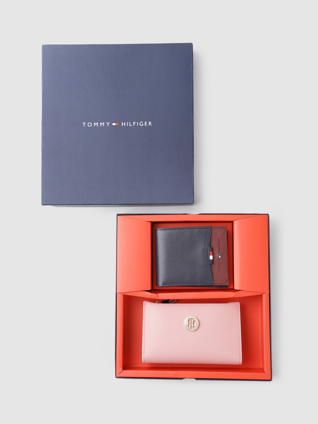 

Tommy Hilfiger Unisex Accessory Gift Set, Navy blue