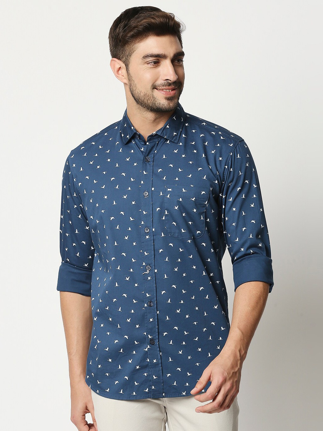 

Basics Men Blue Slim Fit Conversational Printed Cotton Casual Shirt