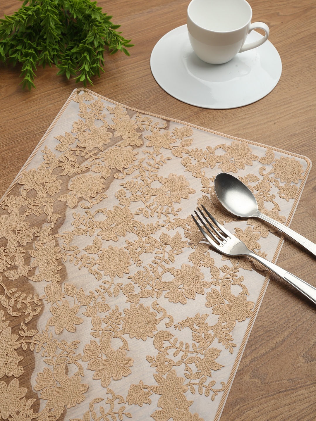 

HOSTA HOMES Set Of 6 Gold-Coloured Floral Printed Table Placemats