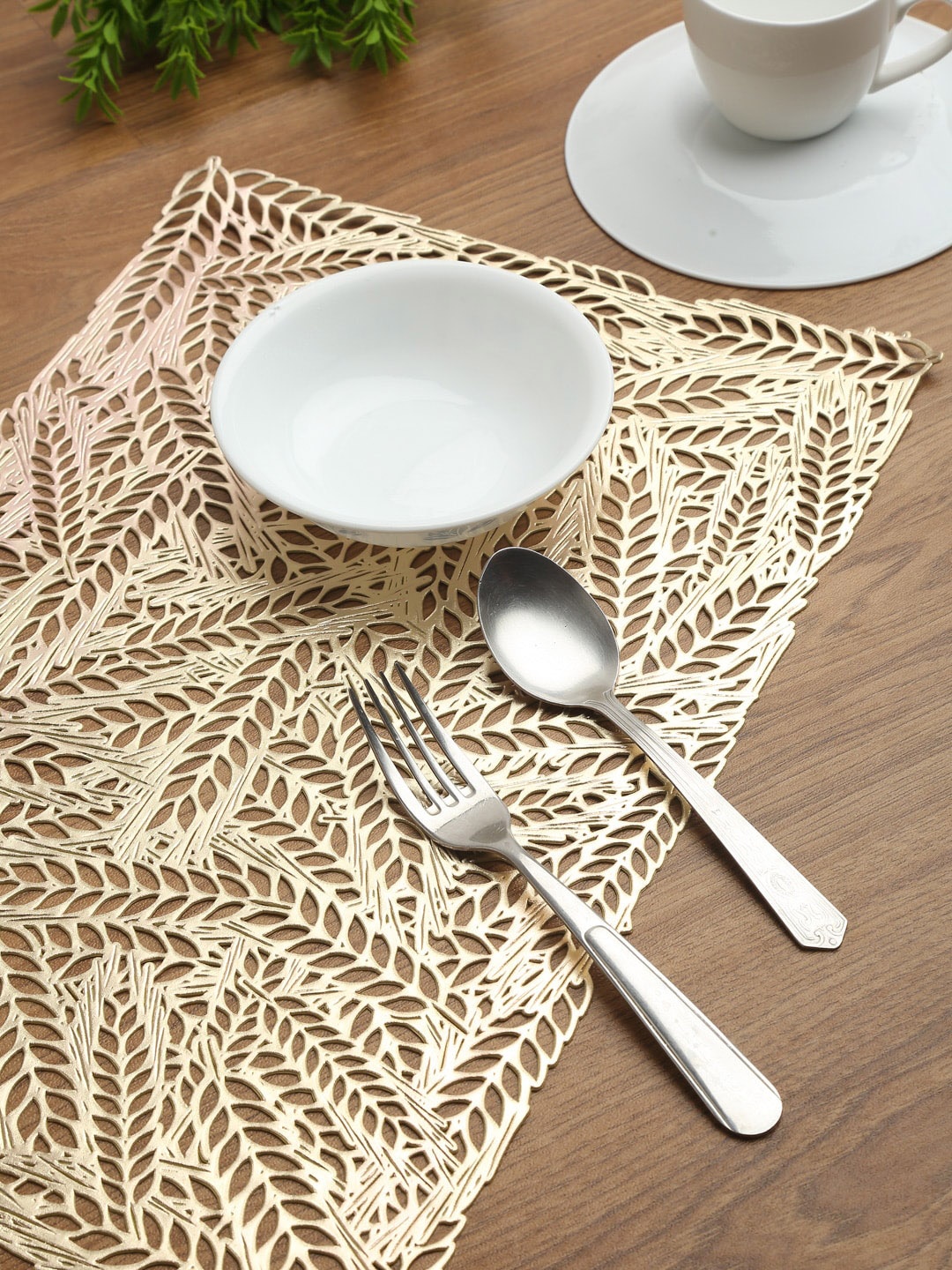 

HOSTA HOMES Set of 6 Gold-Coloured Cut Work Leather Table Placemats