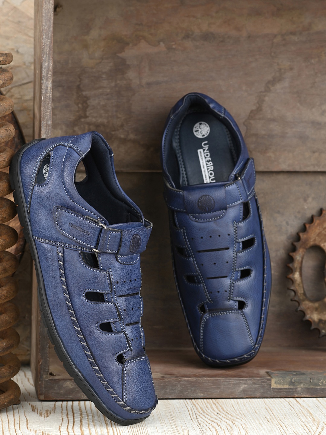 

UNDERROUTE Men Navy Blue PU Shoe-Style Sandals