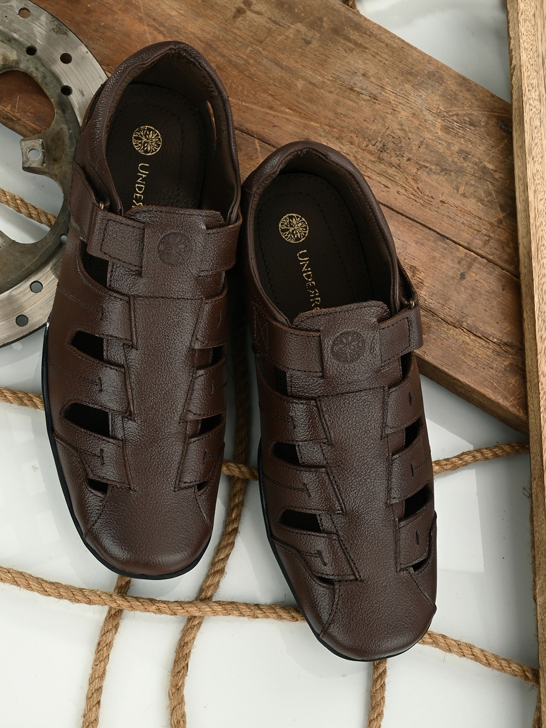 

UNDERROUTE Men Brown Leather Shoe-Style Sandals