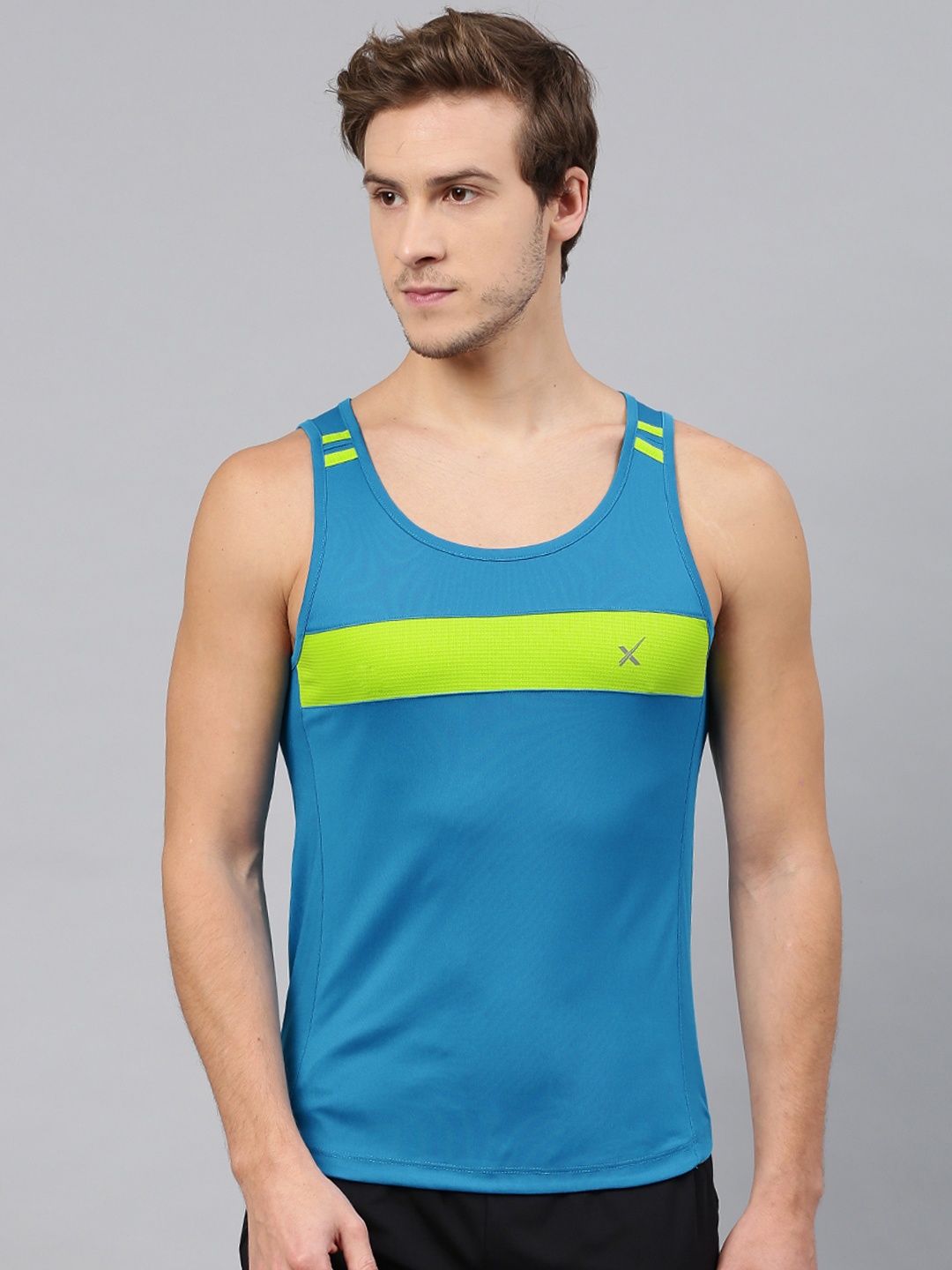 

HRX by Hrithik Roshan Men Blue Solid Round Neck Active T-shirt