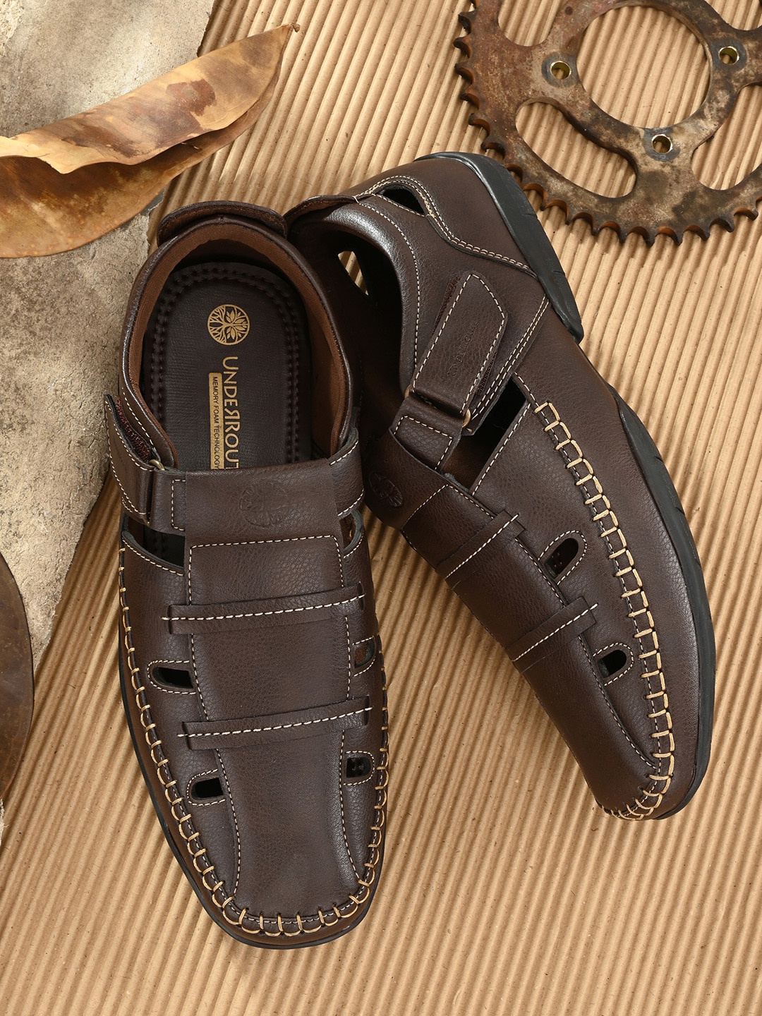 

UNDERROUTE Men Brown PU Fisherman Sandals