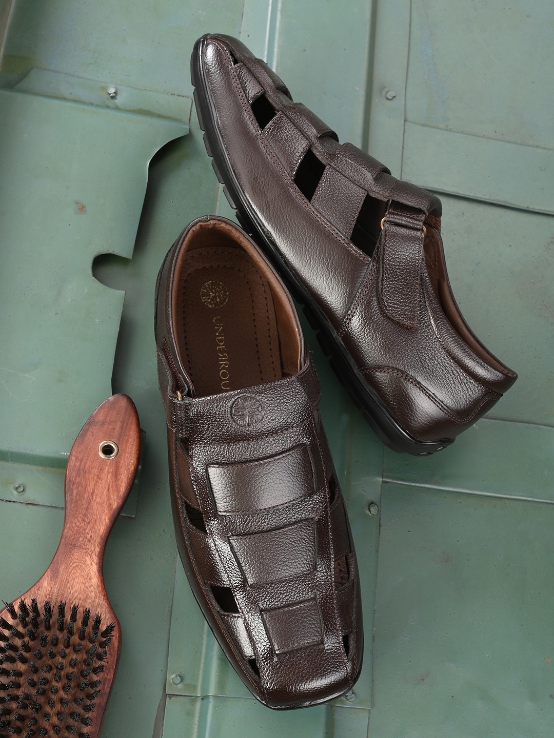 

UNDERROUTE Men Brown Leather Shoe-Style Sandals