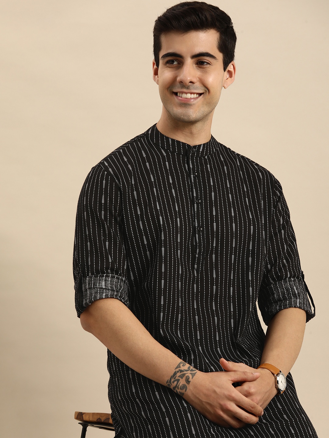 

Anouk Men Black Geometric Printed Pure Cotton Kurta with Pyjamas