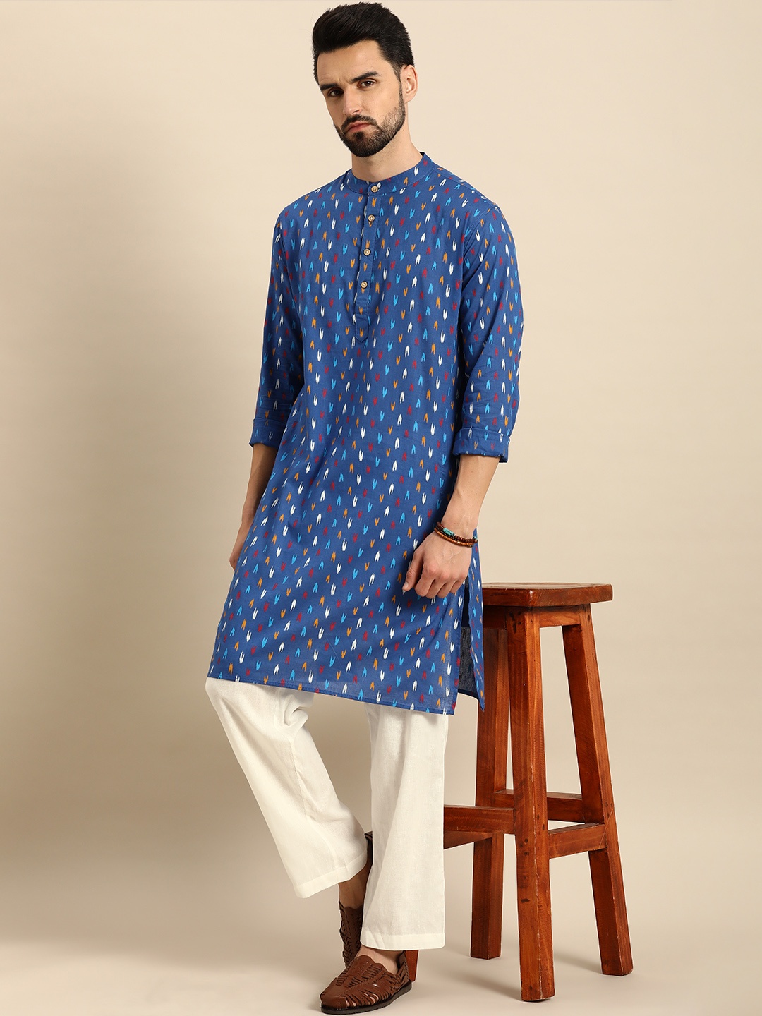 

Anouk Men Blue & White Printed Pure Cotton Kurta with Trousers