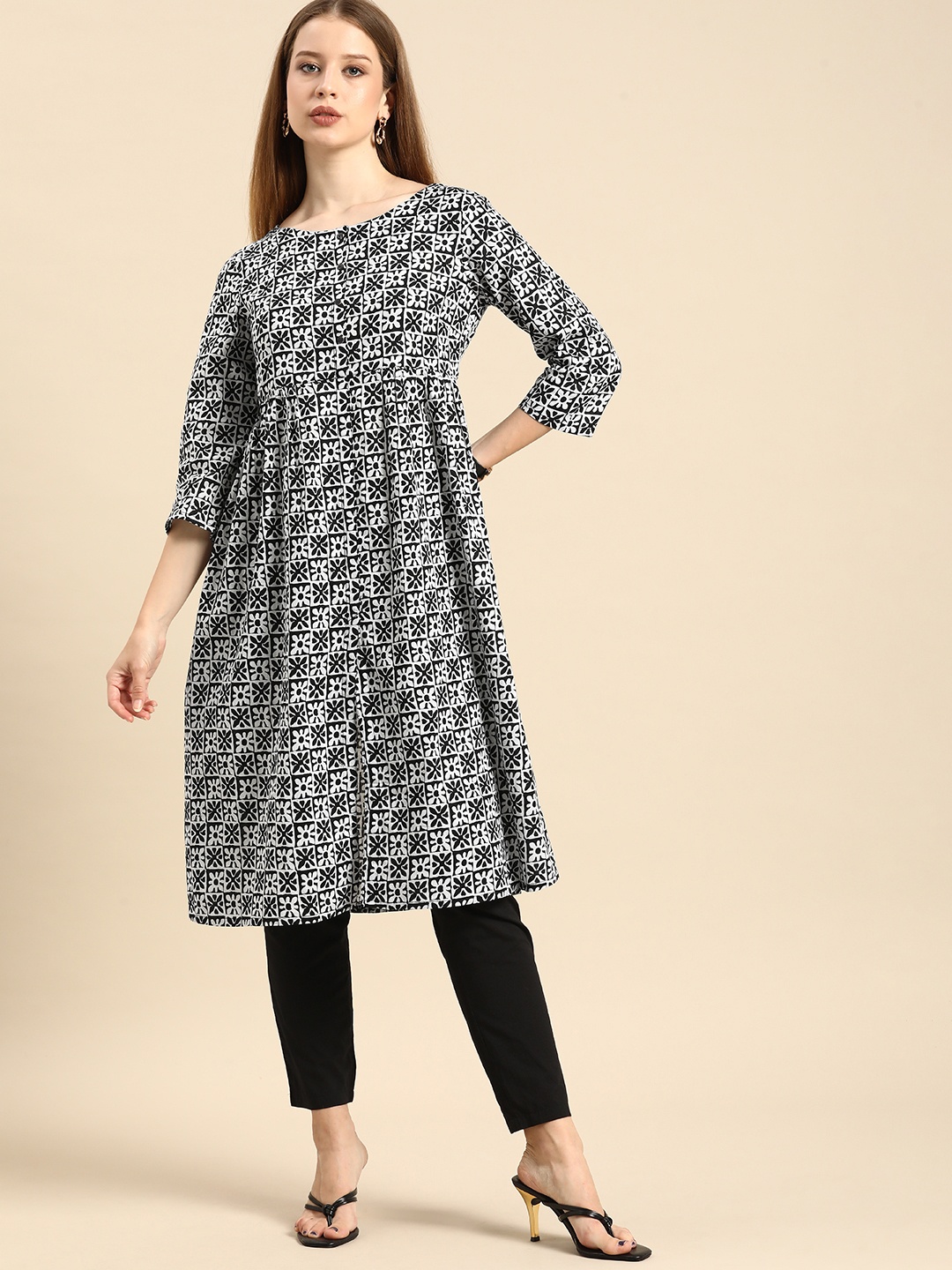 

Anouk Women Black & White Ethnic Motifs Printed Kurta