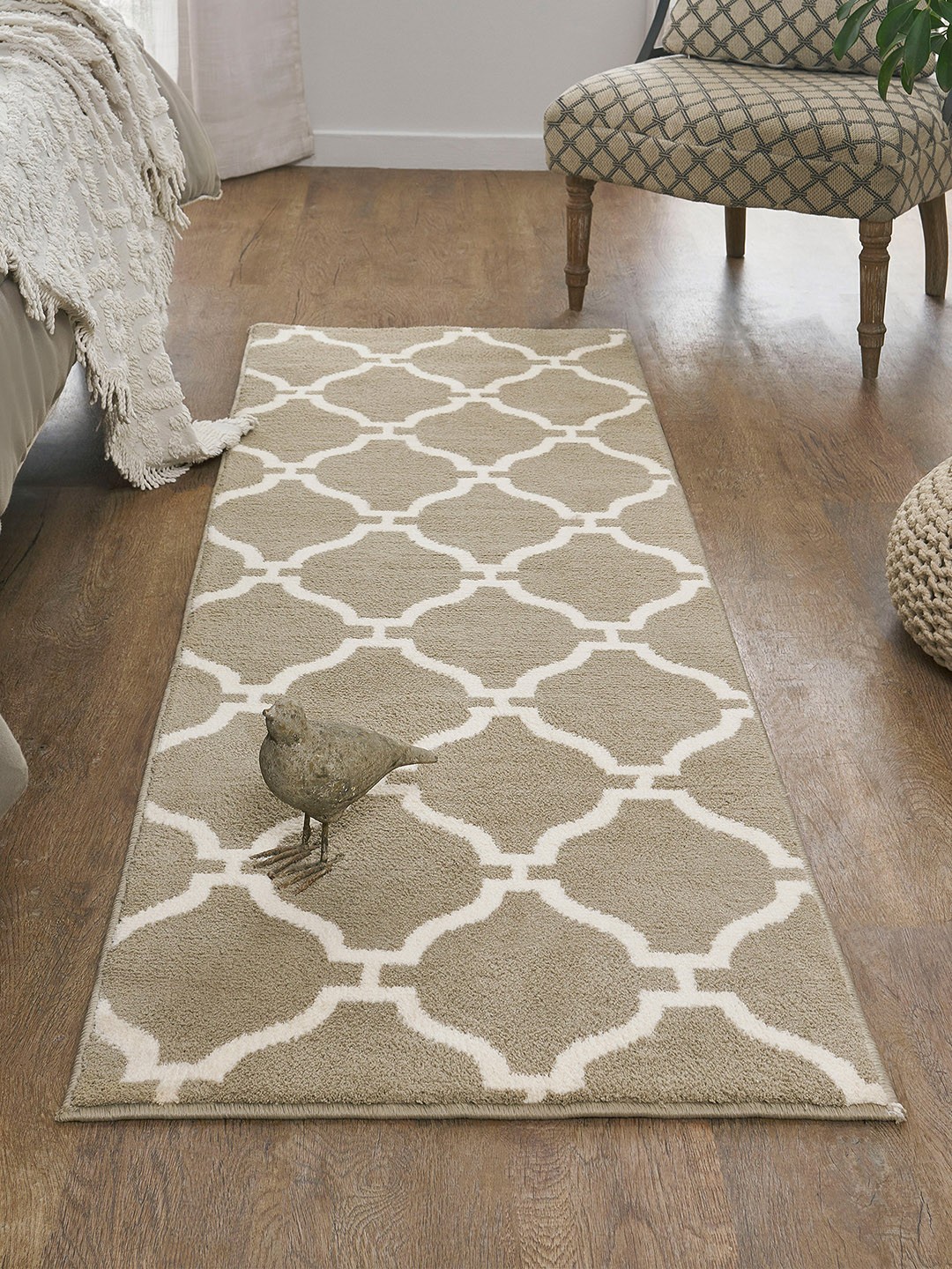 

Trident Beige & White 3155 GSM Shaggy Geometric Printed Moroccan Carpet
