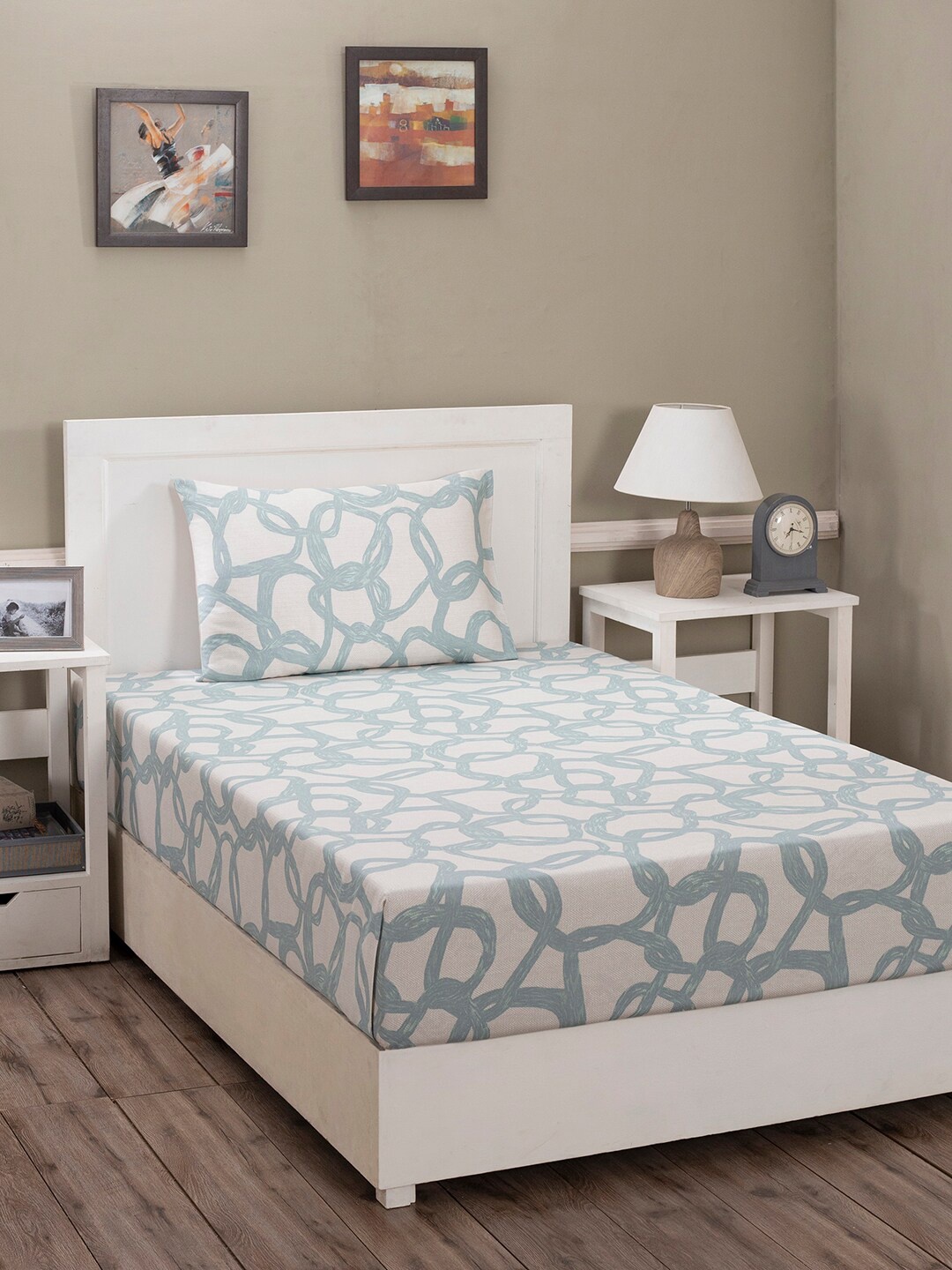 

MASPAR Green & Grey Printed 210 TC Single Bedsheet With 1 Pillow Covers