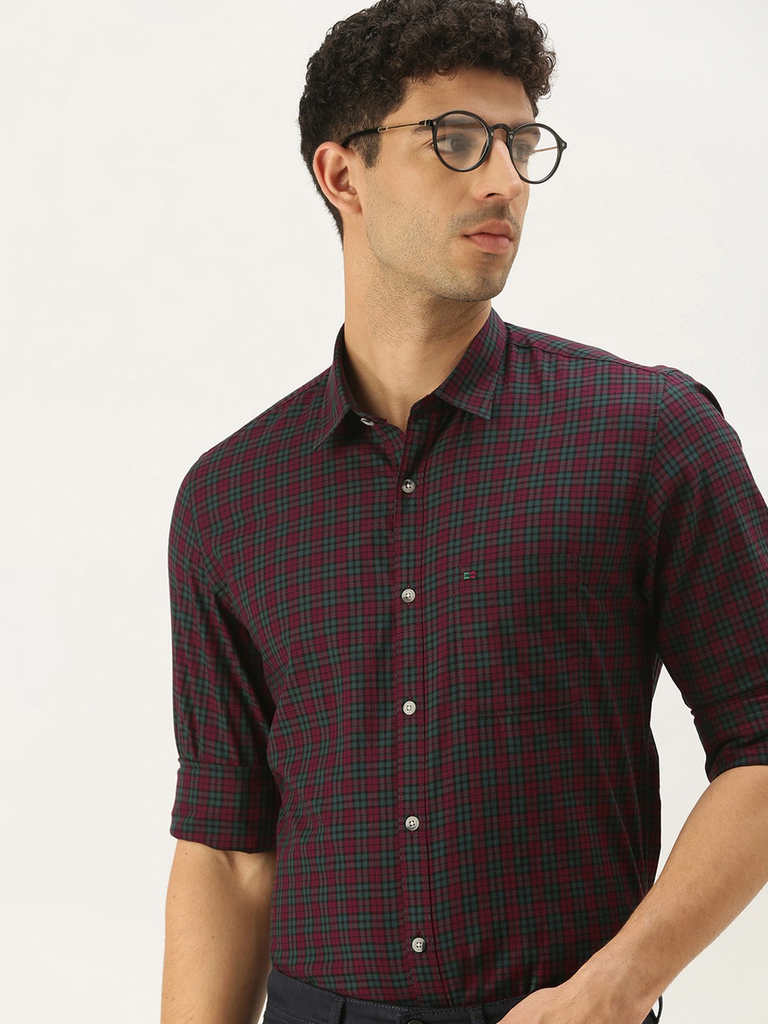 

Peter England Casuals Men Maroon & Green Slim Fit Checked Pure Cotton Casual Shirt