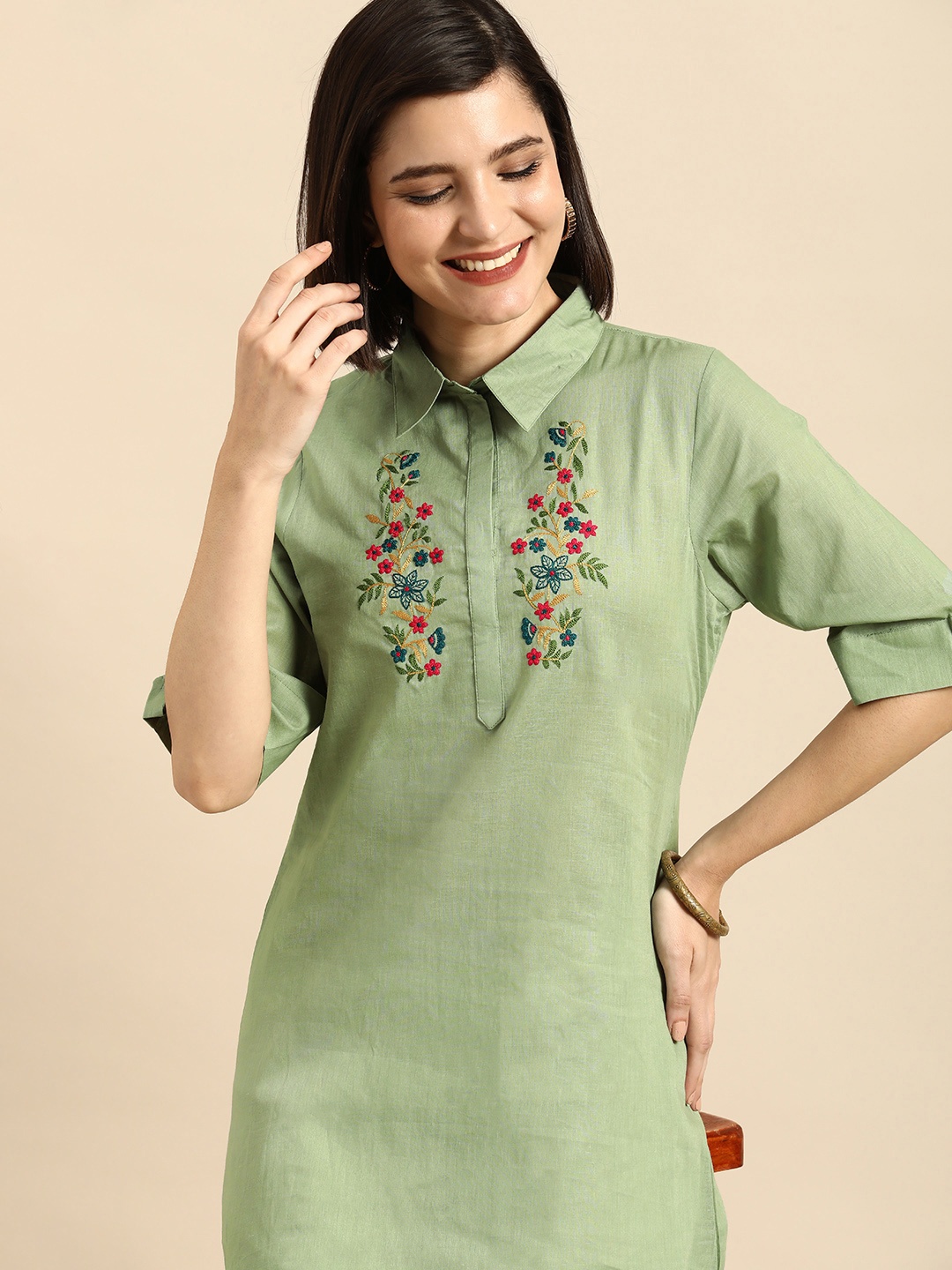 

Anouk Women Green Floral Embroidered Thread Work Floral Kurta