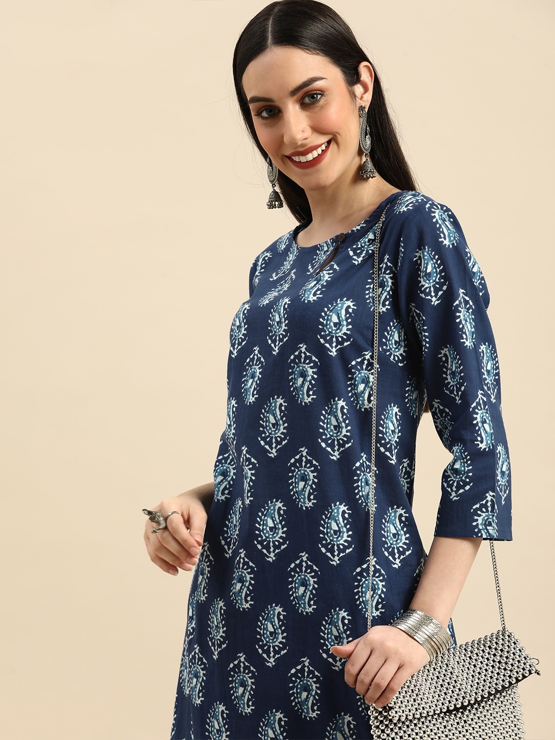 

Anouk Women Navy Blue & White Paisley Printed Keyhole Neck Pure Cotton Kurta