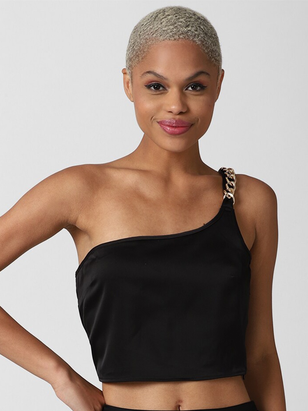 

FOREVER 21 Black One Shoulder Crop Top