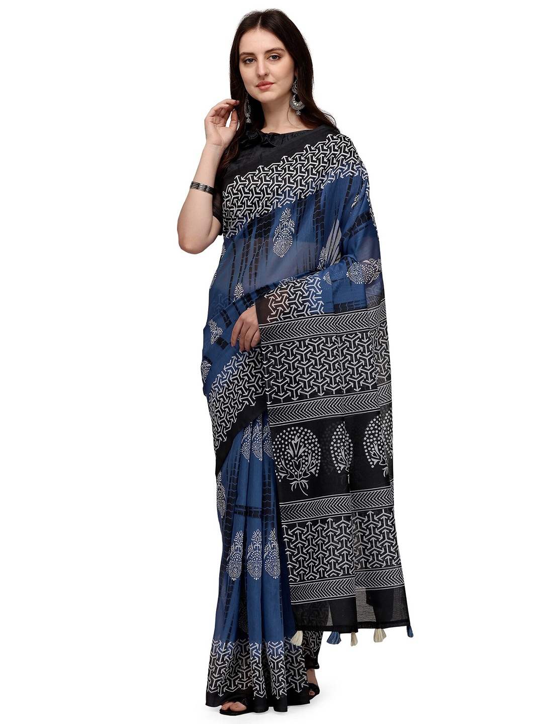 

KALINI Navy Blue & White Ethnic Motifs Printed Linen Blend Saree
