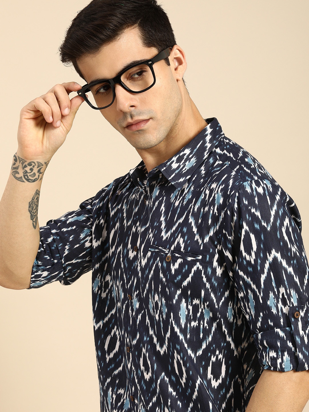 

Anouk Men Navy Blue & White Printed Casual Pure Cotton Shirt