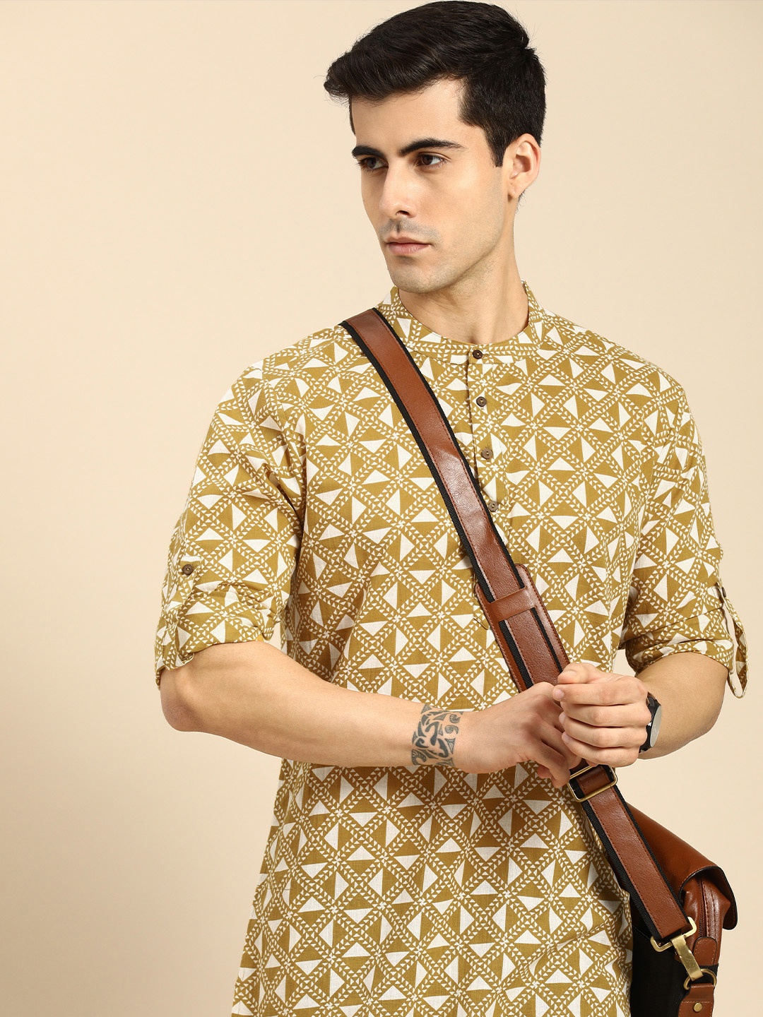 

Anouk Men Mustard Yellow & Off White Geometric Printed Kurta