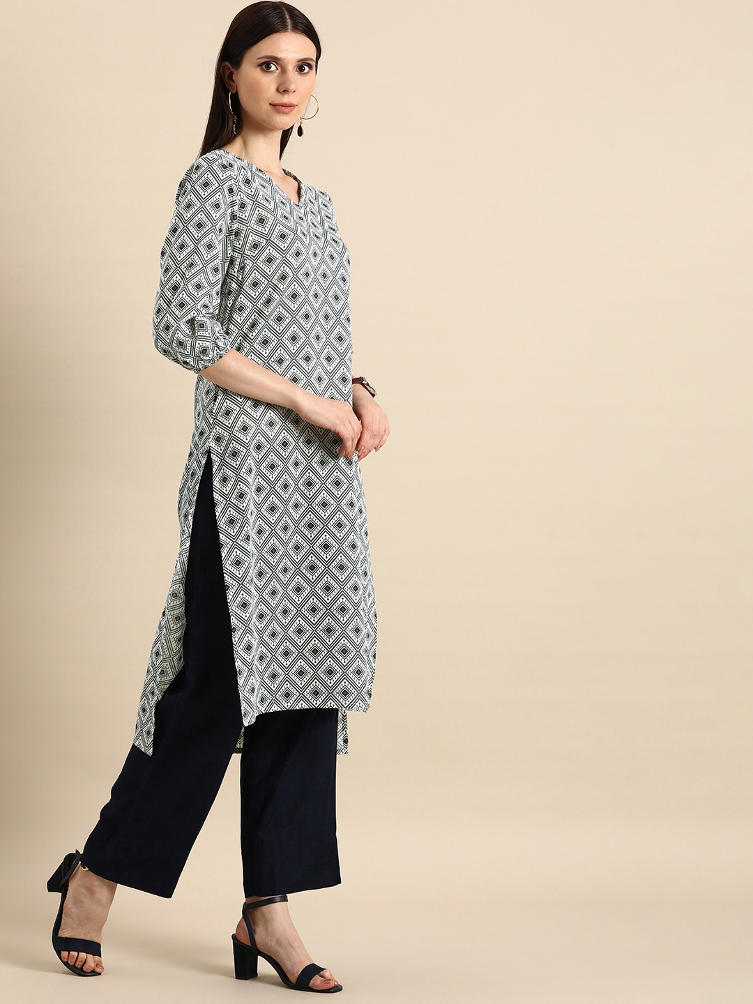 

Anouk Women Black & White Ethnic Motifs Printed Pure Cotton Kurta