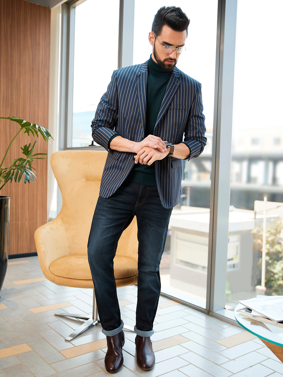 

Flying Machine Men Blue Micheal Slim Tapered Fit Light Fade Stretchable Jeans