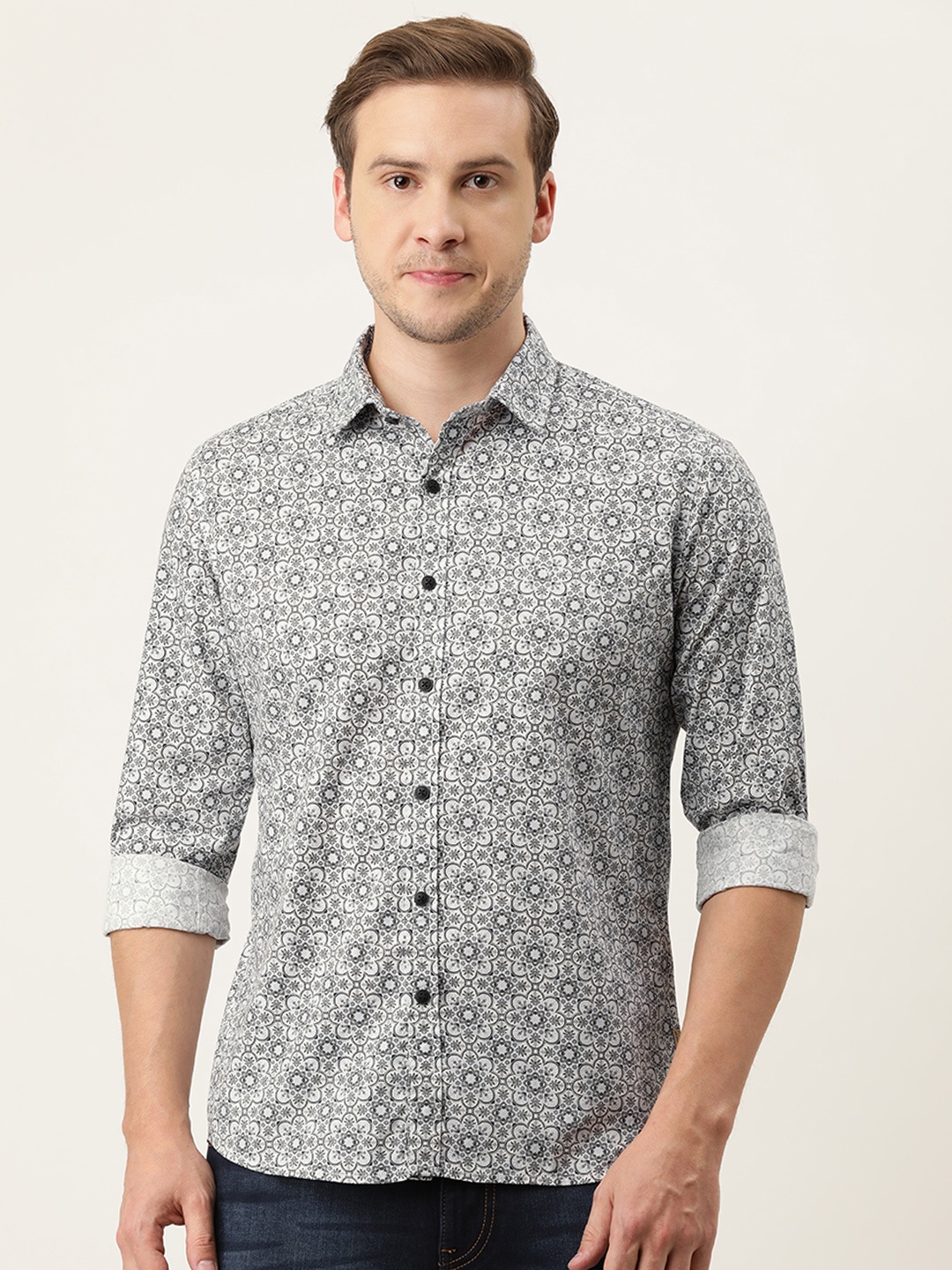 

Flying Machine Men White & Black Slim Fit Printed Cotton Casual Shirt