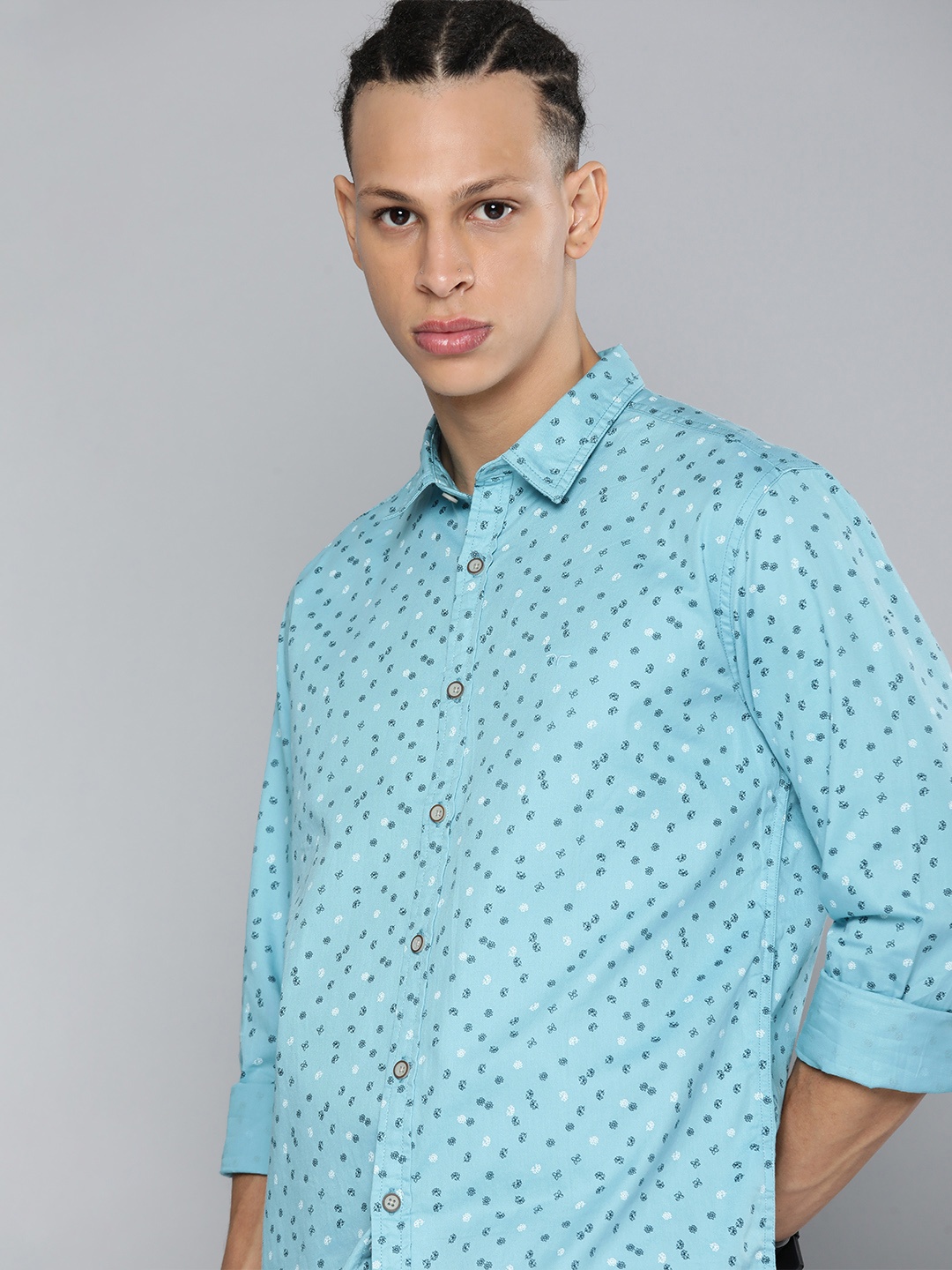 

Flying Machine Men Pure Cotton Floral Printed Casual Shirt, Blue