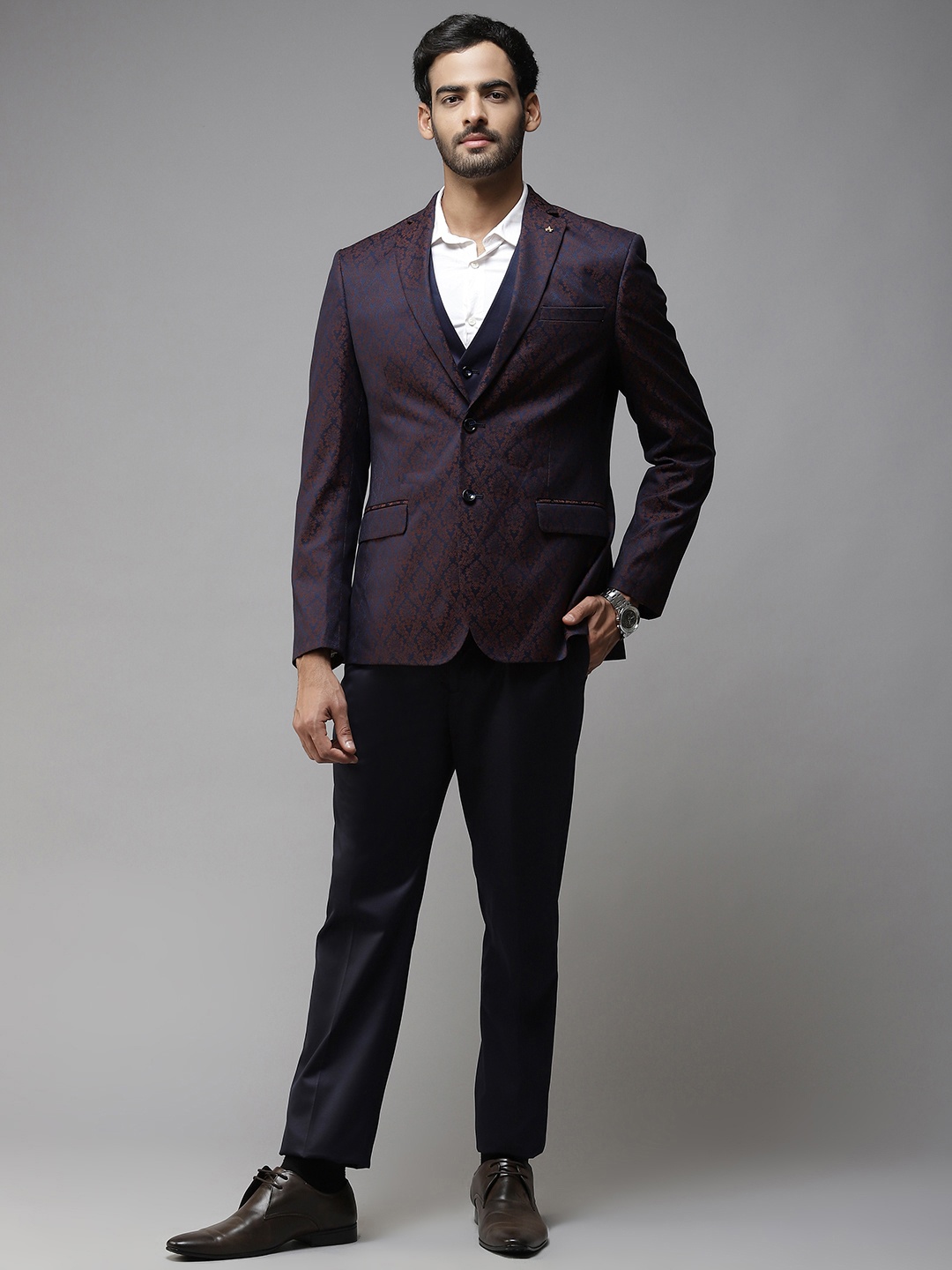 

Arrow Men Blue & Brown Ethnic Motif Woven Design Three-Piece Single Breasted Suits