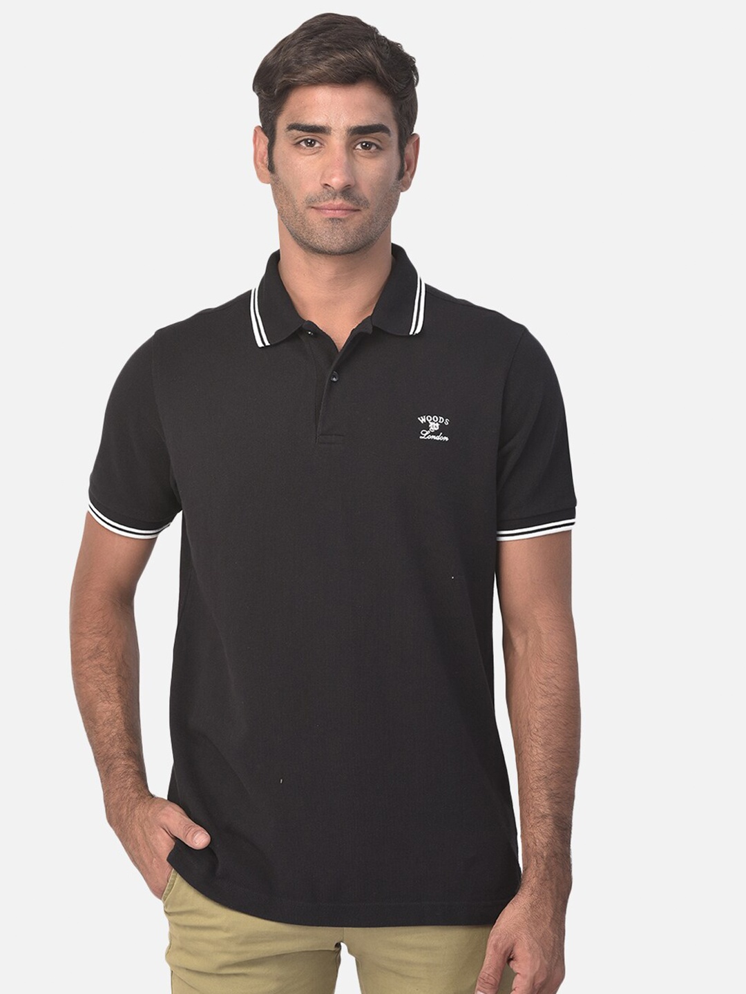 

Woodland Men Black Solid T-shirt