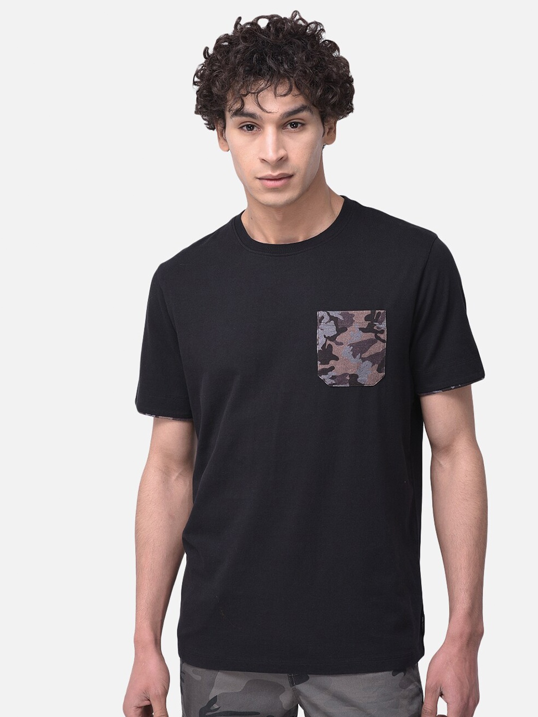 

Woodland Men Black T-shirt