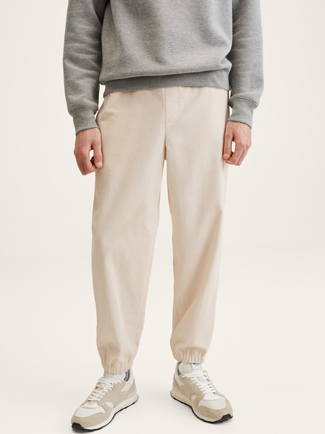 

MANGO MAN Cream-Coloured Pure Cotton Solid Corduroy Joggers
