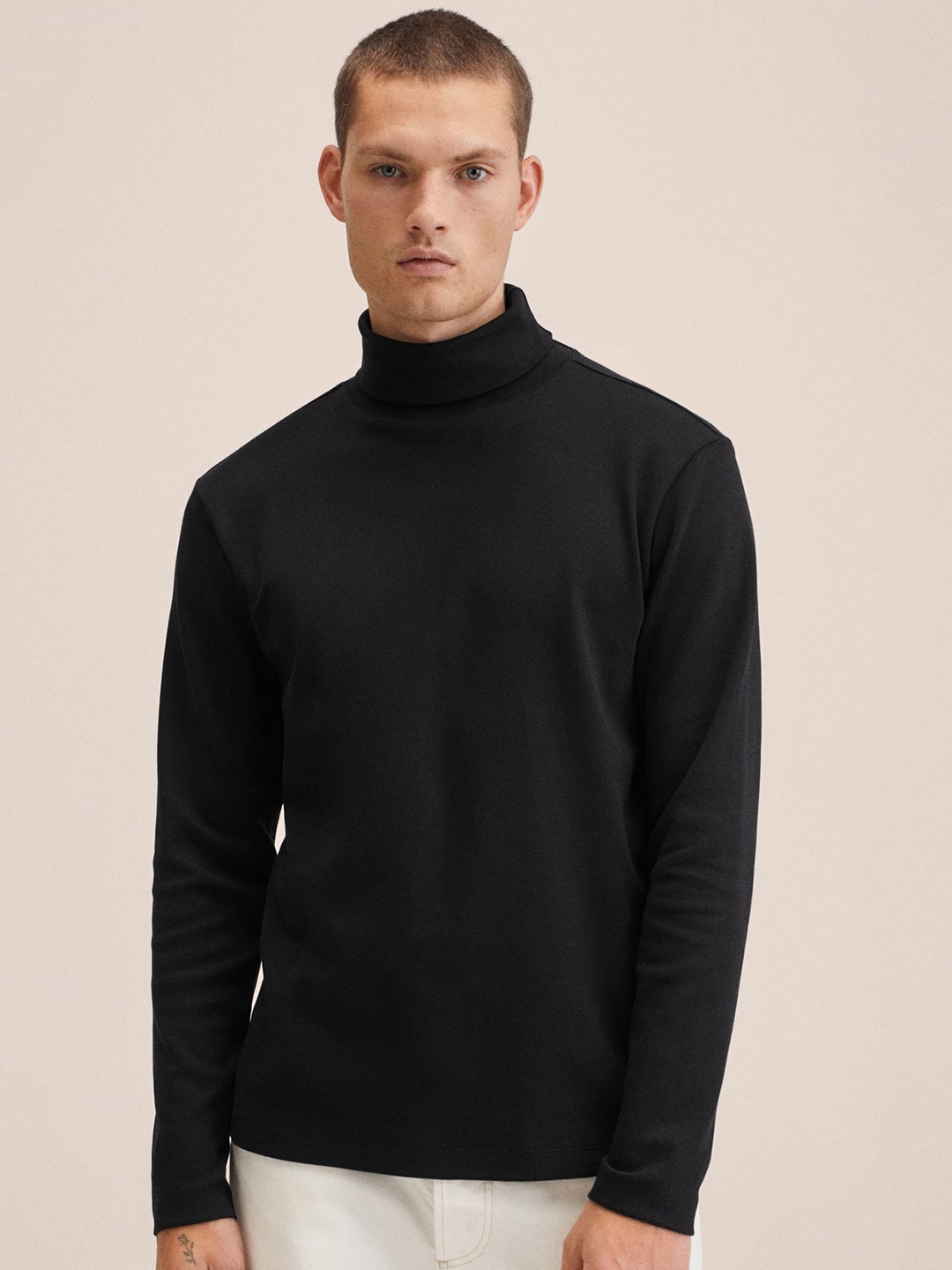 

MANGO MAN Black Solid High Neck Pure Cotton T-shirt