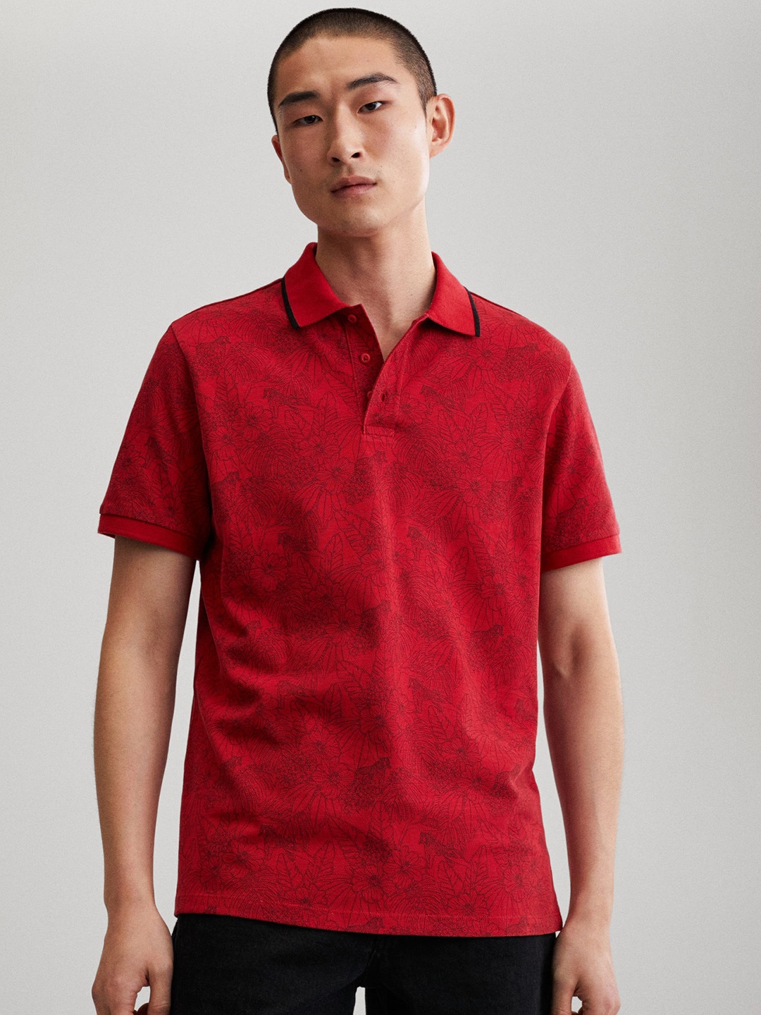

MANGO MAN Red & Black Floral Printed Pure Cotton Polo Collar T-shirt