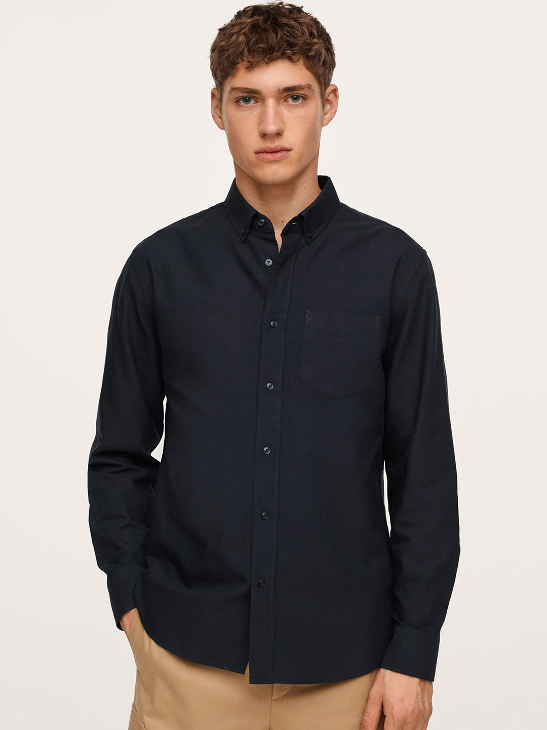 

MANGO MAN Navy Blue Solid Pure Cotton Casual Shirt