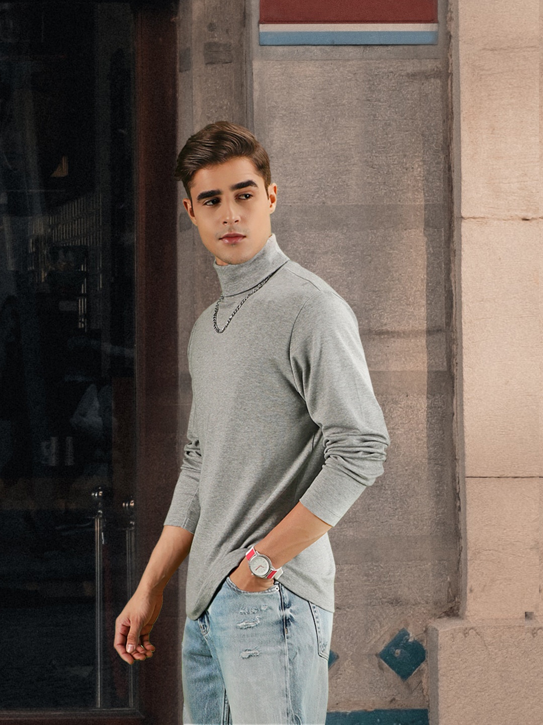 

MANGO MAN Grey Turtle Neck Solid T-shirt