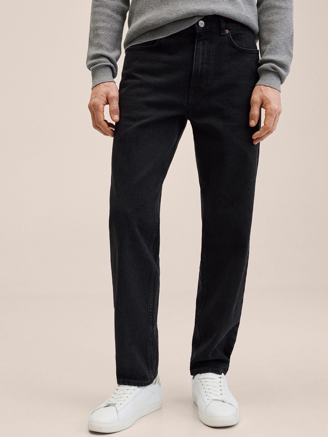 

MANGO MAN Black Loose Fit Stretchable Jeans