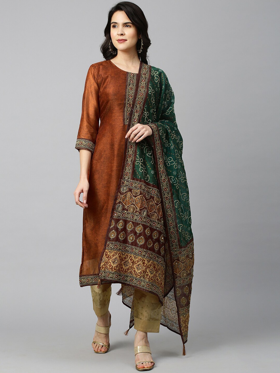 

FASHOR Women Orange & Green Ethnic Motifs Kantha Work Chanderi Silk Kurta With Dupatta