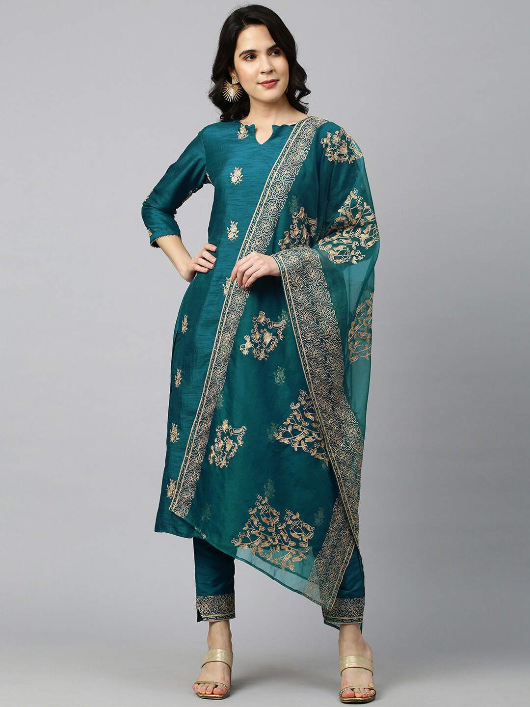 

FASHOR Women Teal Blue & Gold Tussar Silk Kashmiri Floral Embroidered Kurta Set With Dupatta