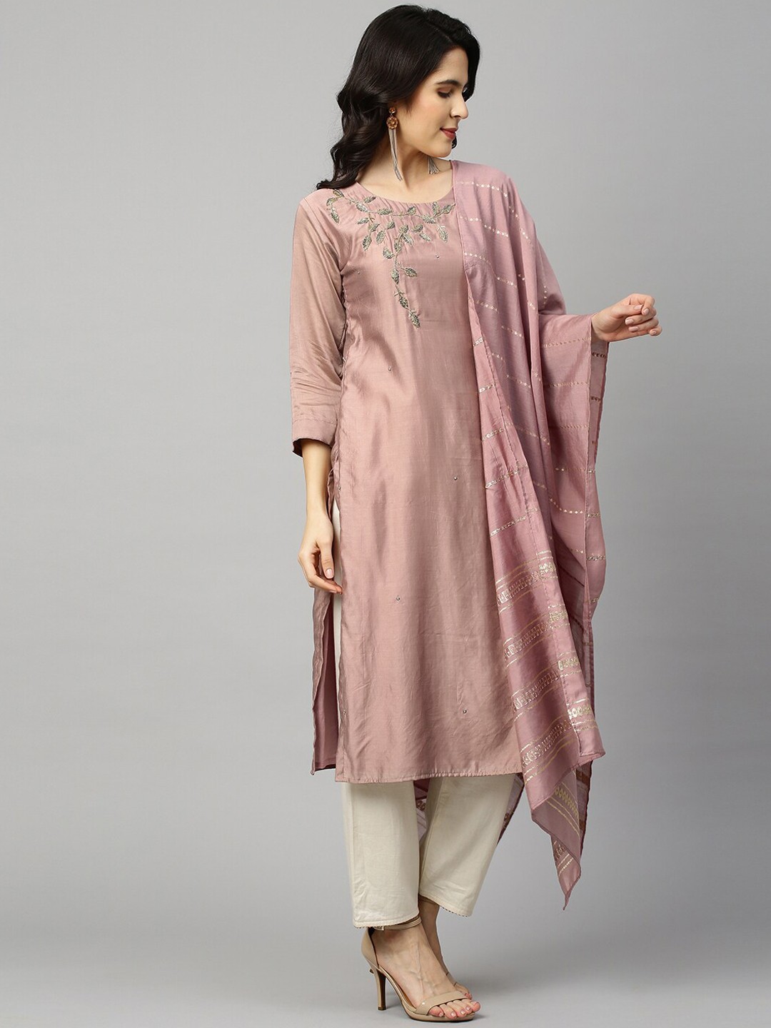 

FASHOR Woman Rose Embroidered Chanderi Silk Chanderi Silk Kurta