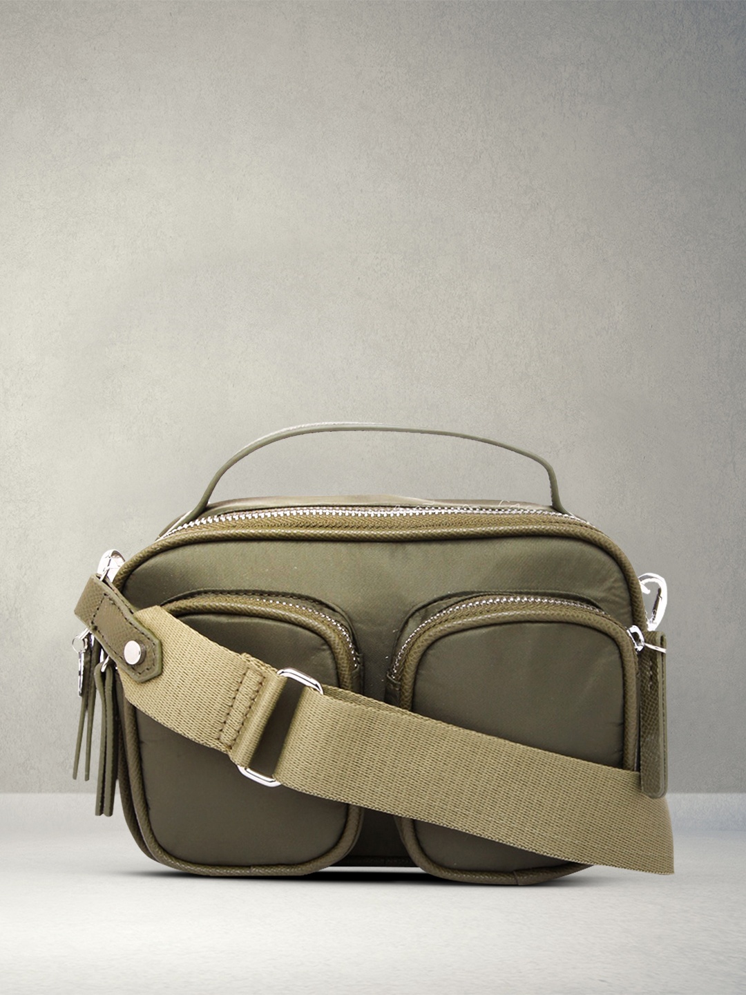 

Vero Moda Women Green Solid Structured Handheld Bag