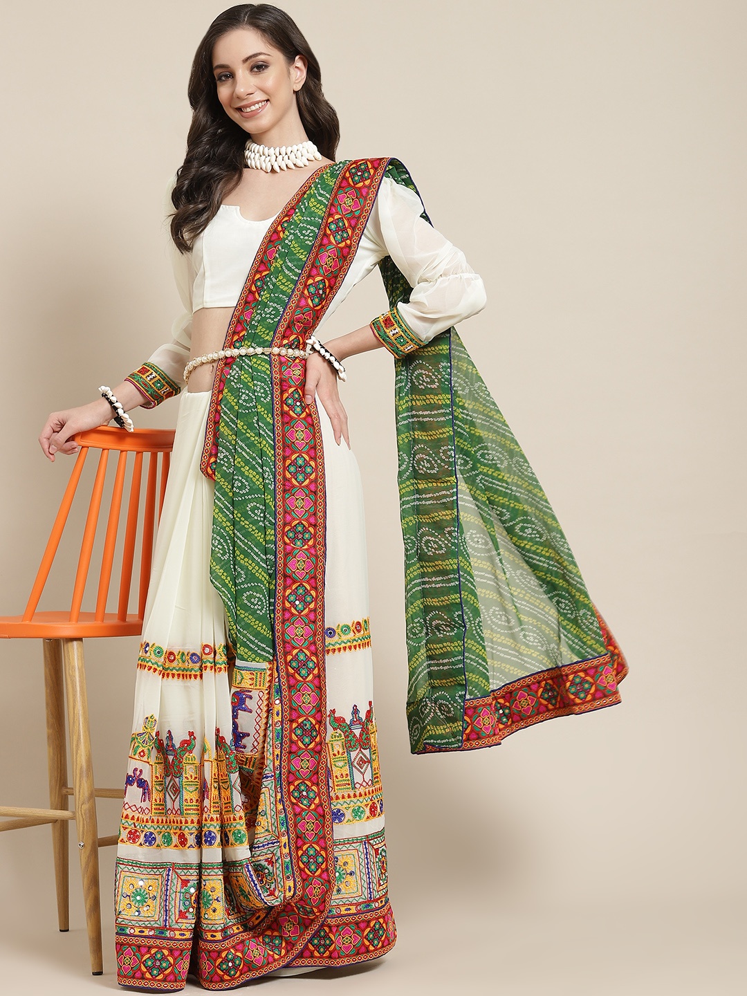 

SERONA FABRICS Green & Off-White Pure Georgette Half and Half Bandhani Saree